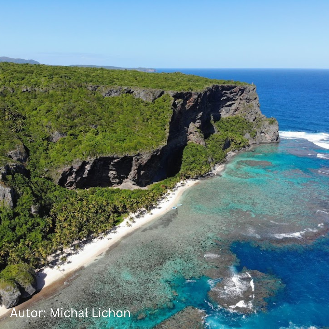 Climbing Experience in Playa Frontón - 1 night hotel and meals included